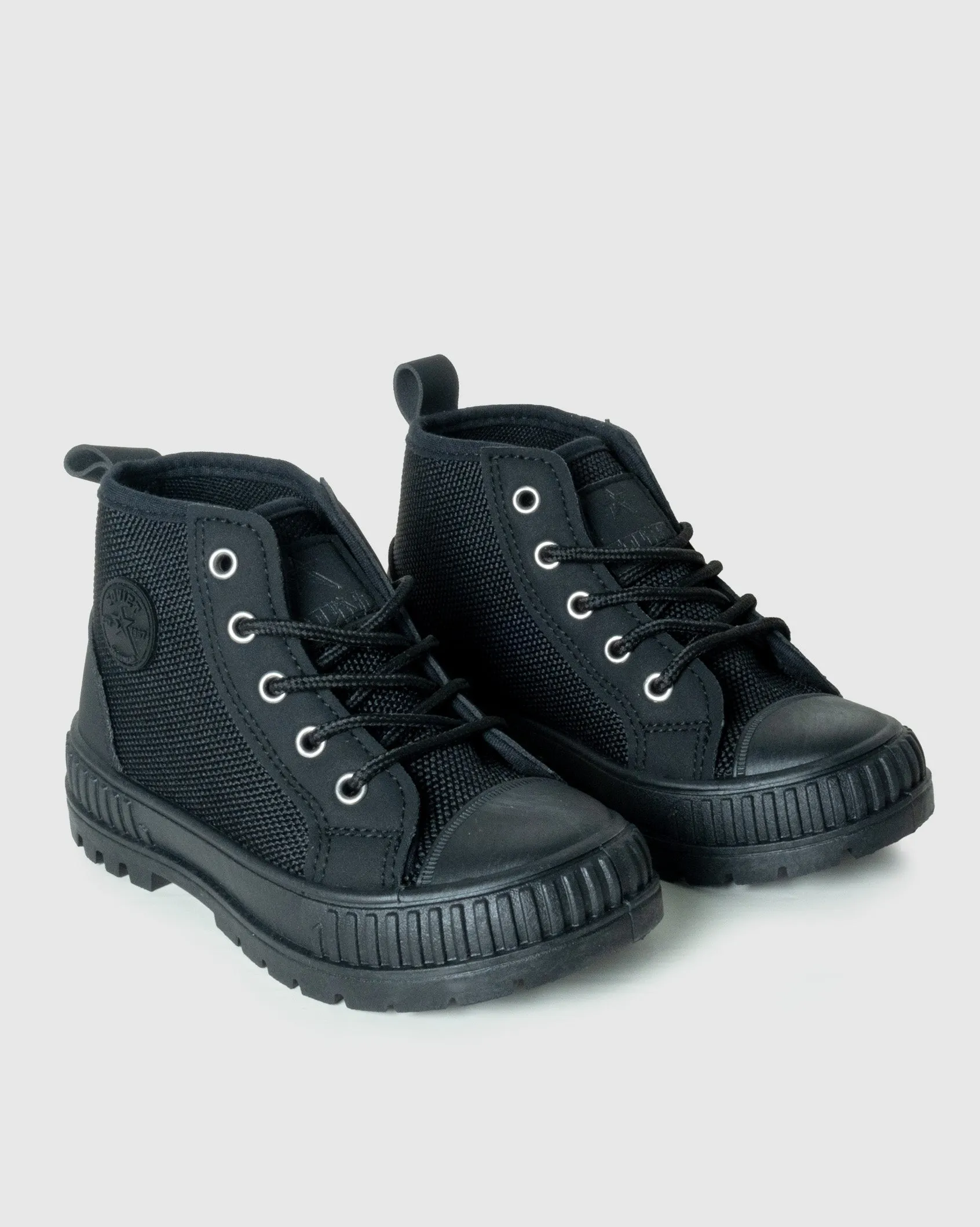 Kids Young - Hi Cut Canvas Sneaker